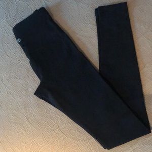 Size 2 Lulu Lemon Yoga 🧘🏼‍♀️ Pant